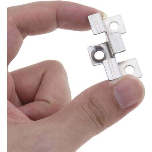 Pack of 100 fixing clips for composite decking with stainless steel screws (1 cm height)