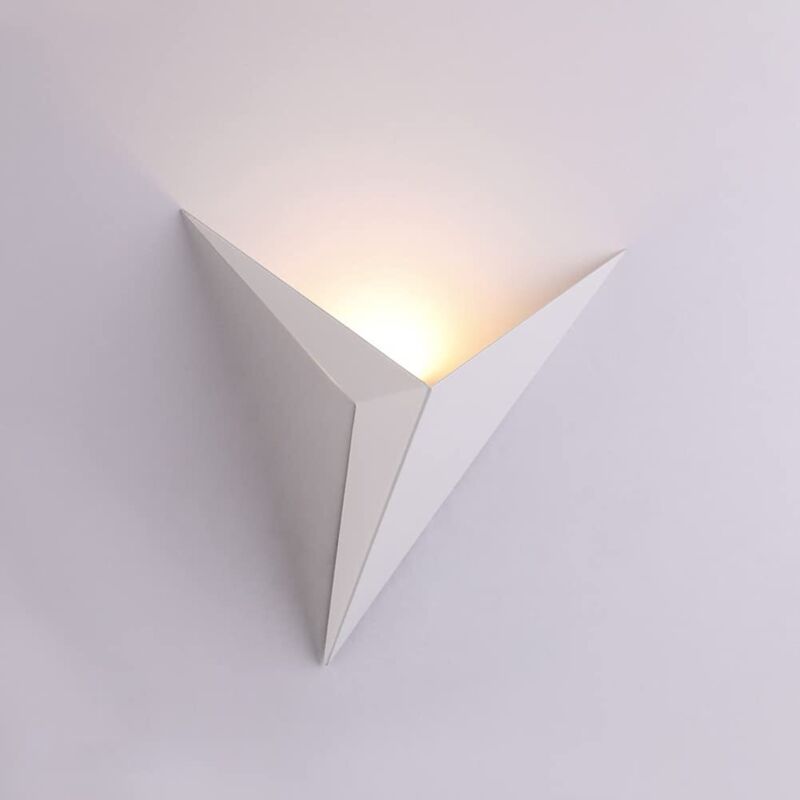 NICOLA Minimalist LED wall light Modern, irregularly shaped triangular LED indoor wall light, white shell, tricolor light